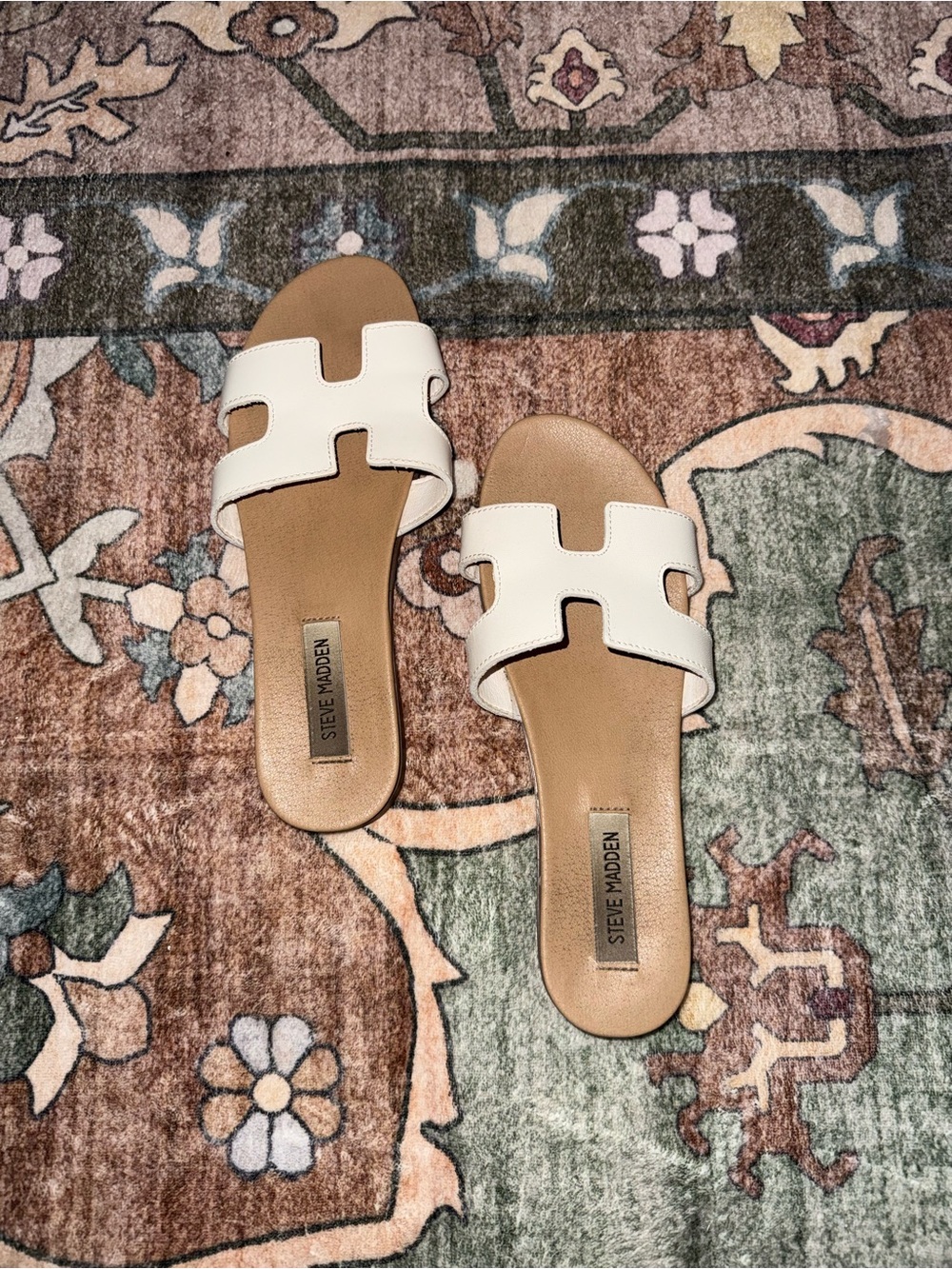 Steve Madden White Leather Slide Sandals with Tan Footbed